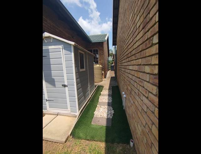 3 BEDROOM TOWNHOUSE FOR SALE IN AMBERFIELD HEIGHTS